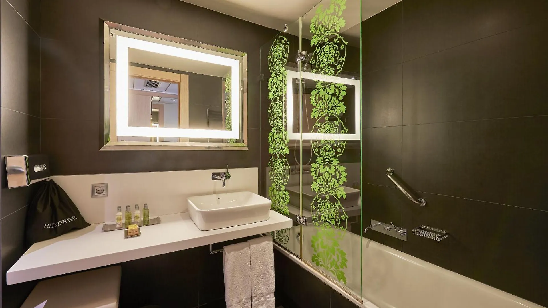 Doubletree By Hilton Girona Hotel