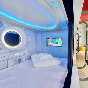  Kapselhotell Atypicap Capsule Spanien